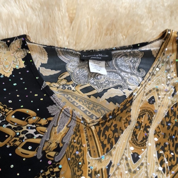 Black n gold v neck top size PM - Picture 4 of 7